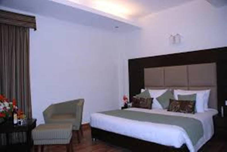 Jht Hotels New Delhi Exterior photo